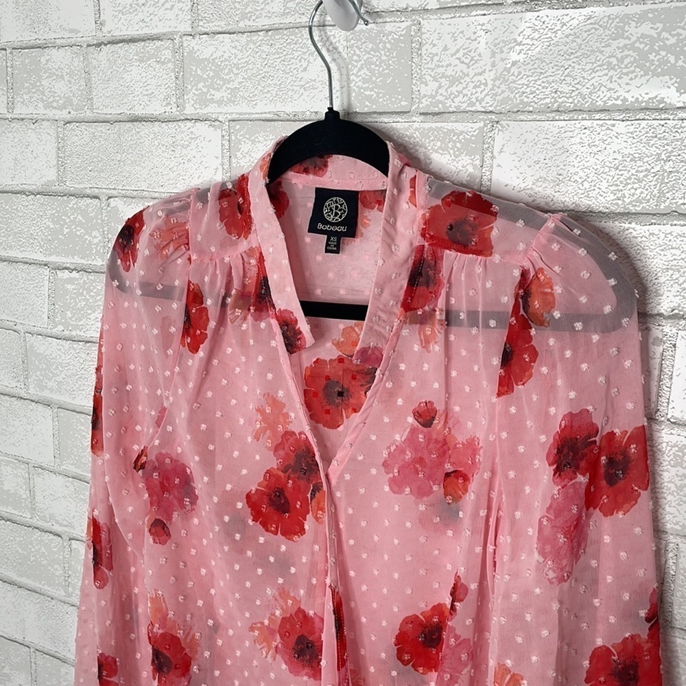 Bobeau Surplice Swiss Dot Blouse - Picture 5 of 13